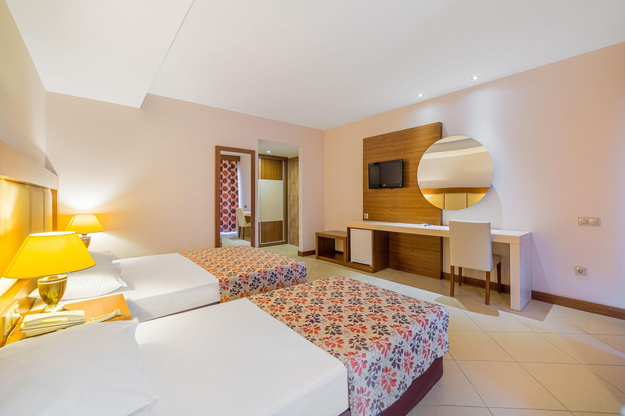 Hotel Justiniano Club Alanya Okurcalar Exteriér fotografie