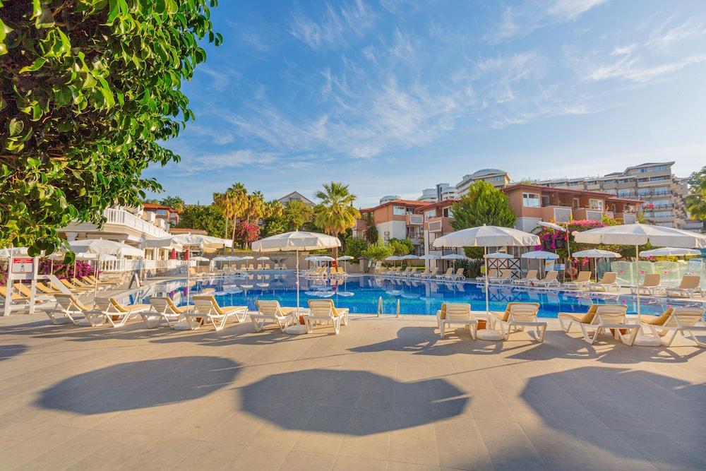 Hotel Justiniano Club Alanya Okurcalar Exteriér fotografie
